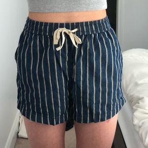 Wilfred Free Sage Shorts